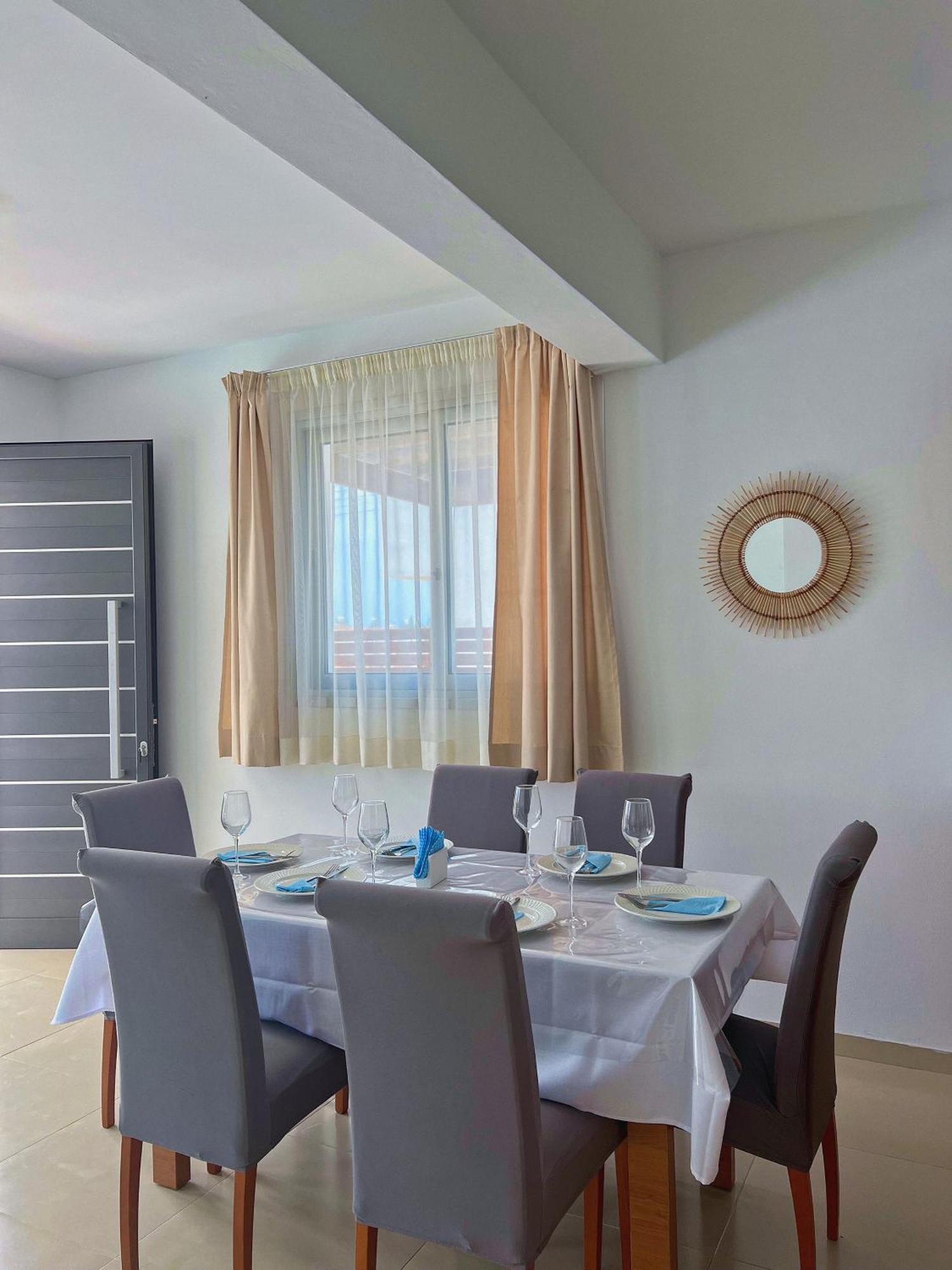 3 Bedroom Coral Bay Beach Seaview Villa I Private Pool ペイヤ エクステリア 写真